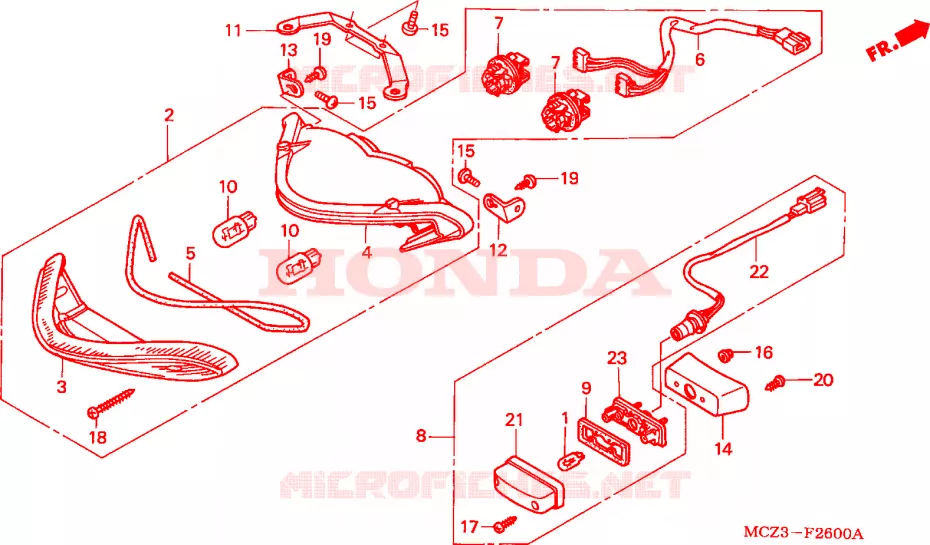 FEU ARRIERE Honda MOTO 900 HORNET 2003  CB900F2