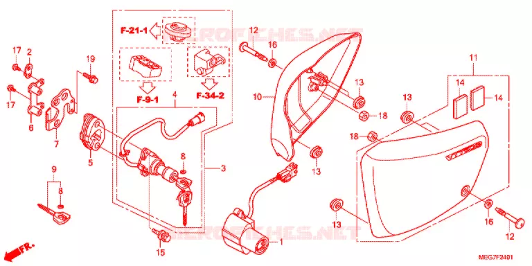 COUVERCLES LATERAUX (VT750S) Honda MOTO 750 VT 2012  VT750SC